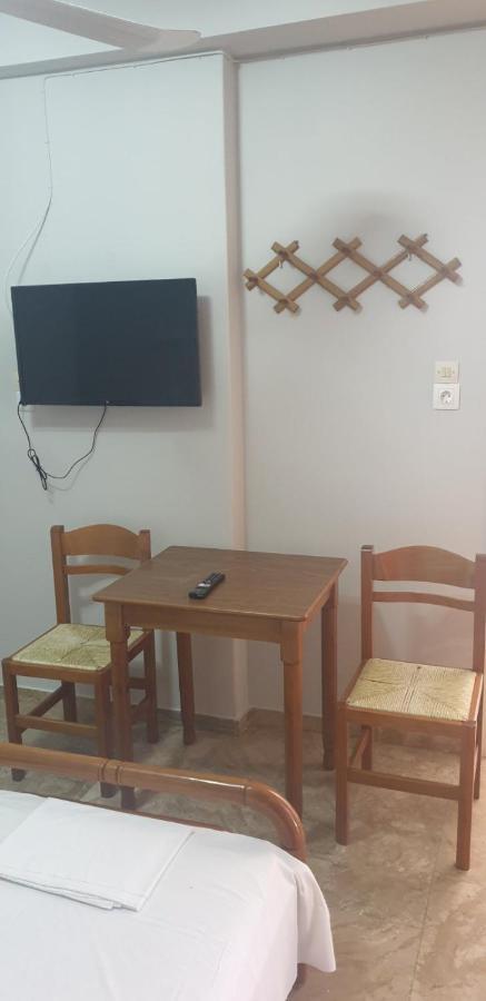 Pansion Marousa Methana Exterior photo