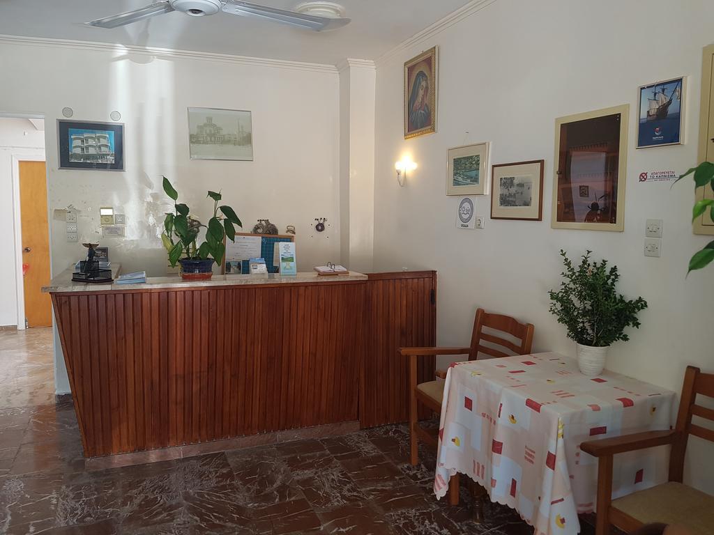 Pansion Marousa Methana Exterior photo