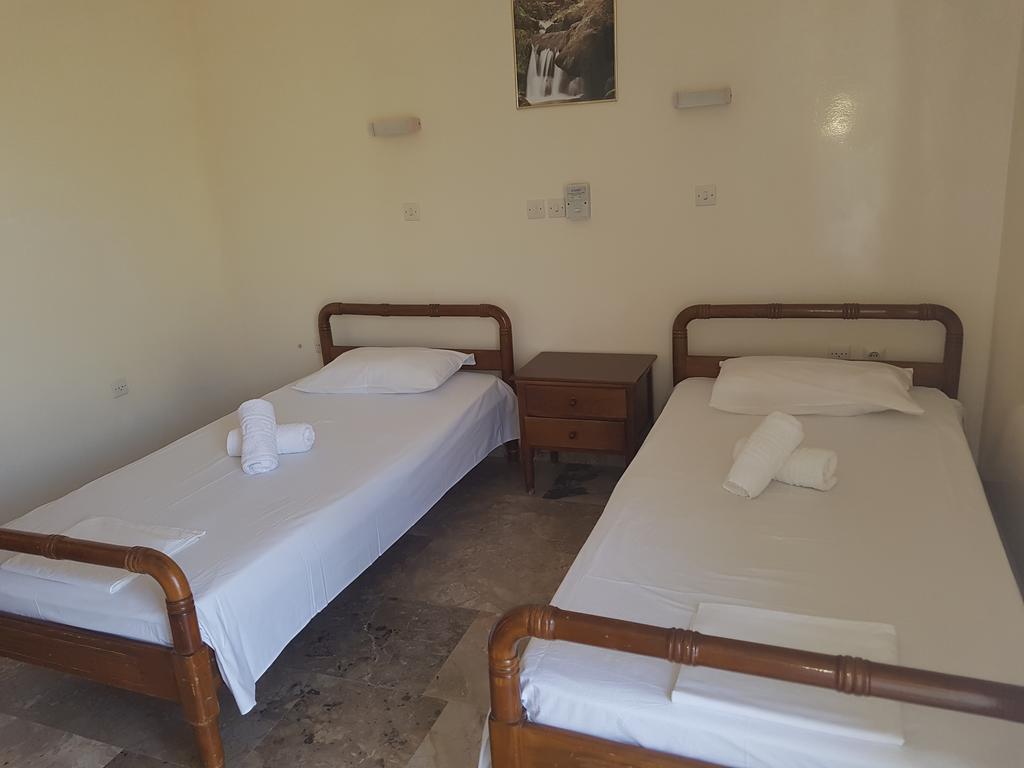 Pansion Marousa Methana Exterior photo